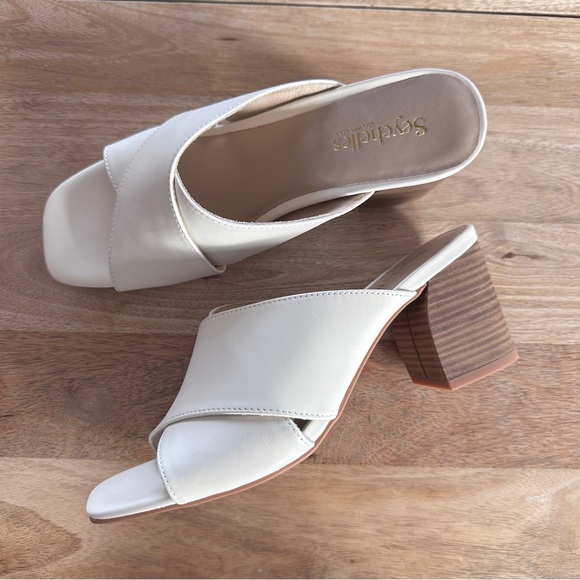 New in Box Seychelles Block Heels - Picture 5 of 7